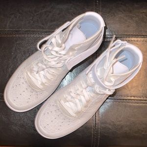 White Nike air flight knit sneakers